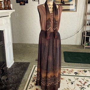 Shirt within scarve matches skirt